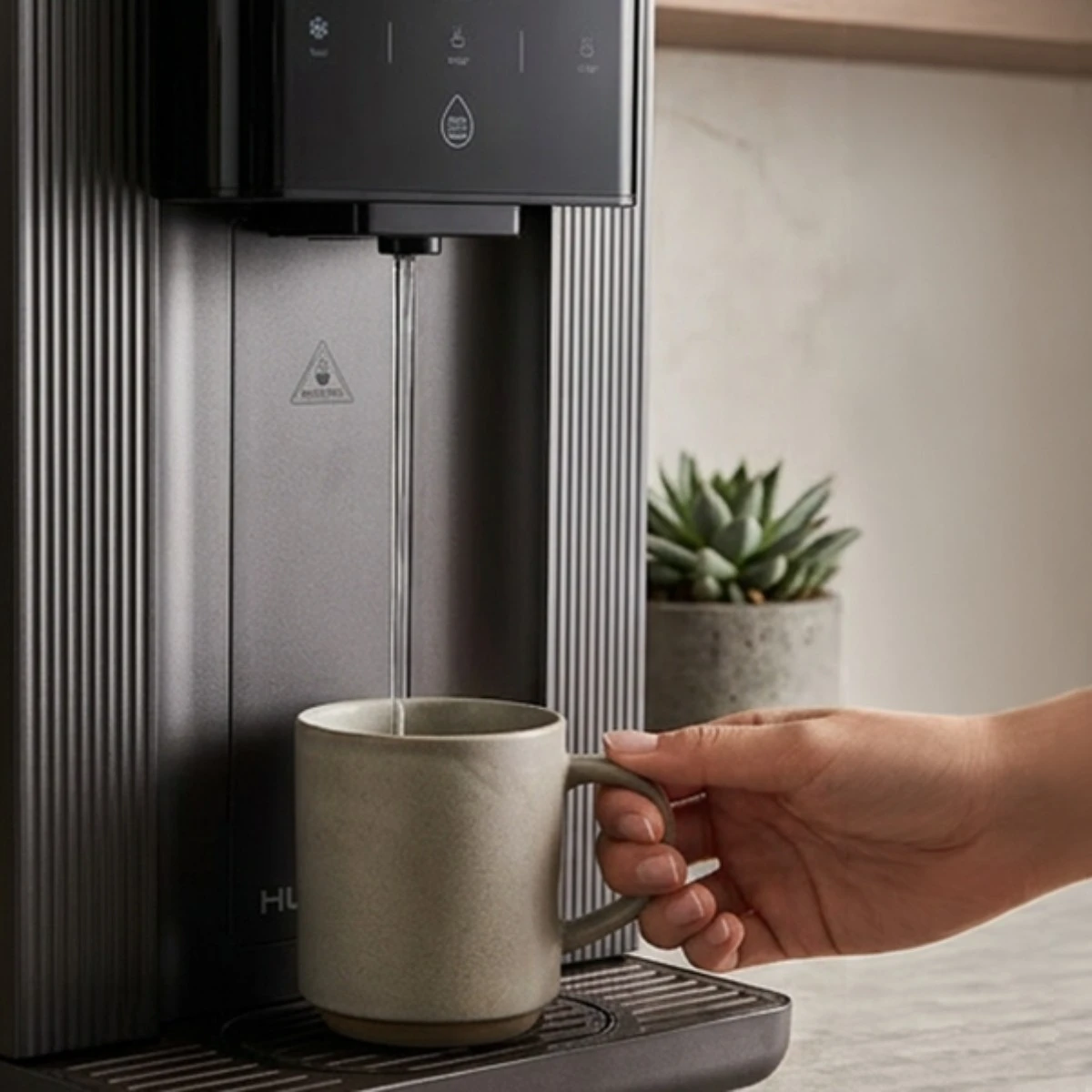 Hurom Water Purifier – gorąca woda do kawy i herbaty