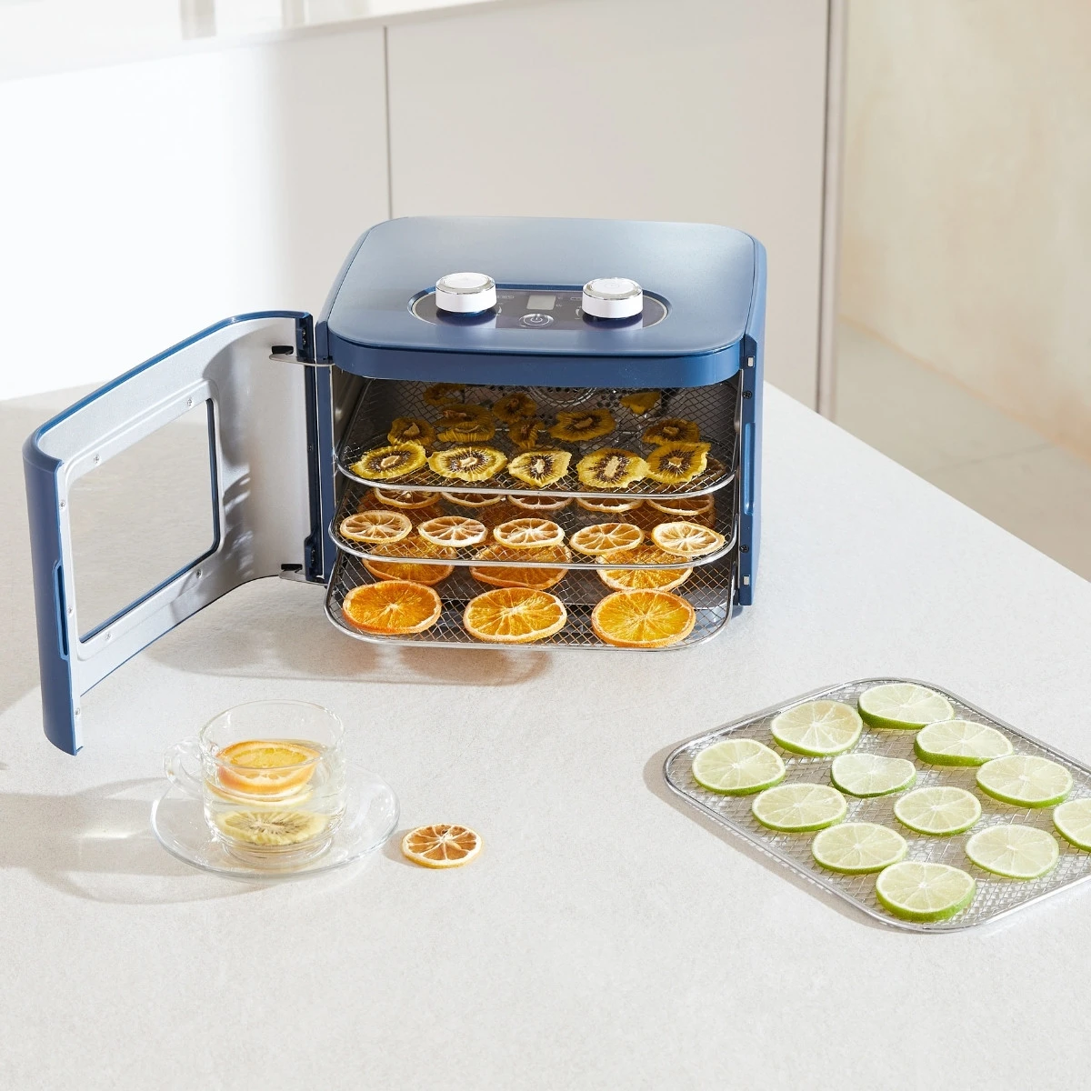 Dehydrator Dahlert – suszone owoce i plastry cytrusów