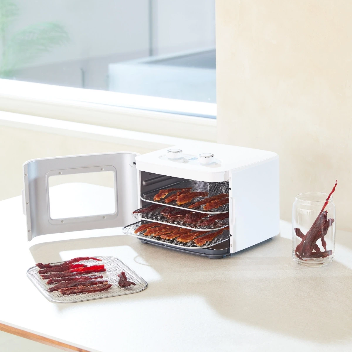 Dehydrator Dahlert – suszony boczek i mięso, beef jerky domowej roboty