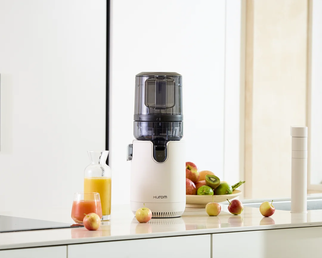 Hurom E50ST w aranżacji z owocami jagodowymi – pomysł na sok pełen smaku