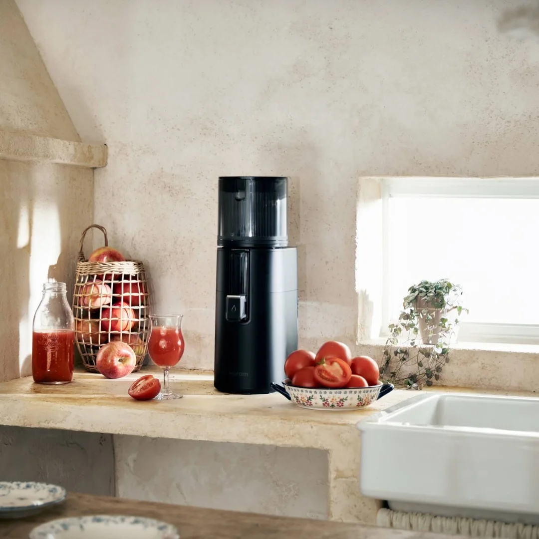 Hurom H400 i kolorowe owoce – domowe soki cold press w lifestylowym ujęciu