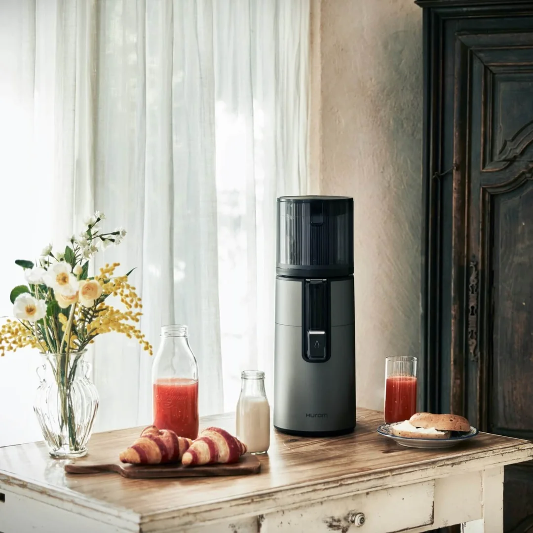 Hurom H400 w kuchni – przygotowanie soku z cytrusów i owoców sezonowych