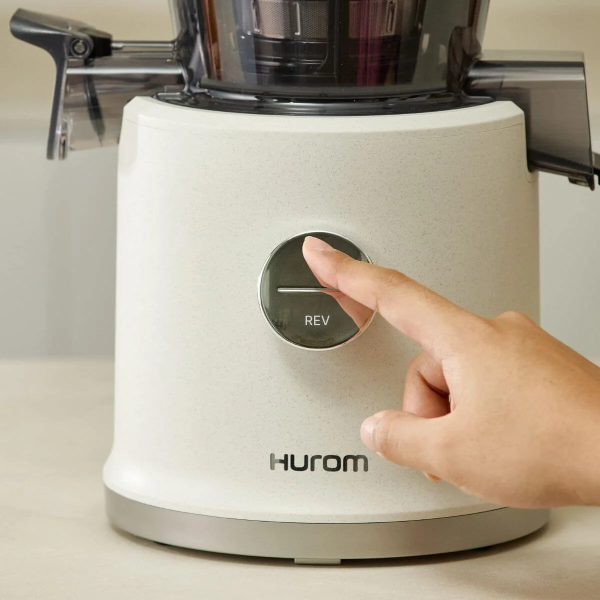 Hurom H80 ST - Intuicyjna obsługa w pigułce