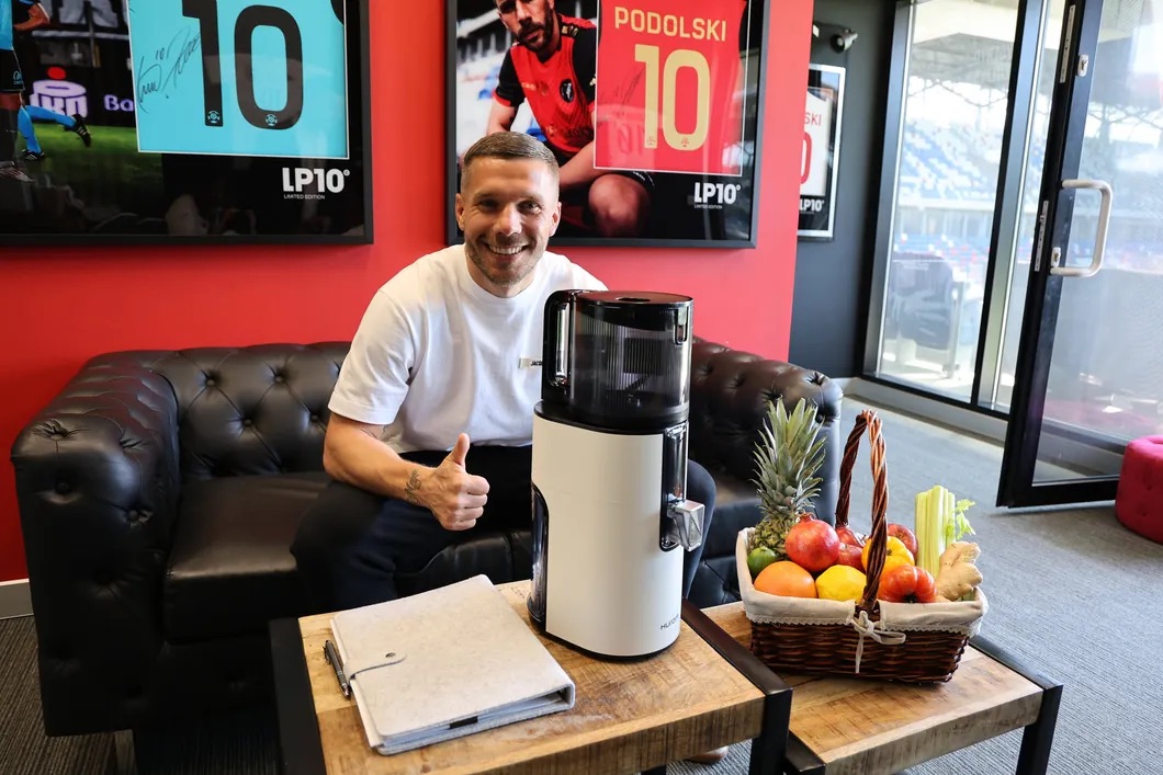 Lukas Podolski i Hurom: jak mistrz świata zaczyna dzień od soku z wyciskarki