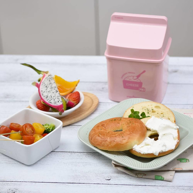 Serowar YogurBerry do wytwarzania sera, kolor jasny róż