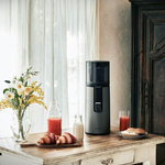 Wyciskarka Hurom H400 Titanium Grey i Butelka na sok Smeg 500 ml