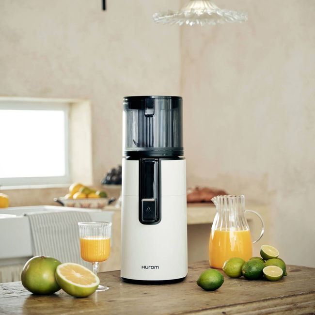 Hurom H400 Matt White Slow Juicer