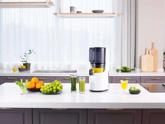 HUROM H200 All in One White Matt Slow Juicer