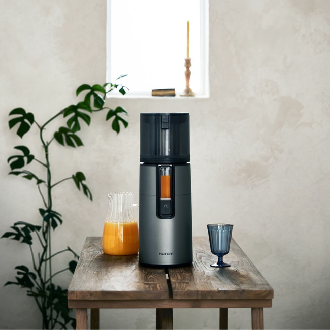 Hurom H400  Titanium Grey Slow Juicer