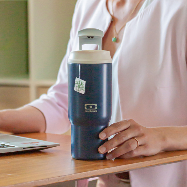 Monbento Travel Mug kubek termiczny 0,6 l ze słomką, Blue Infinity